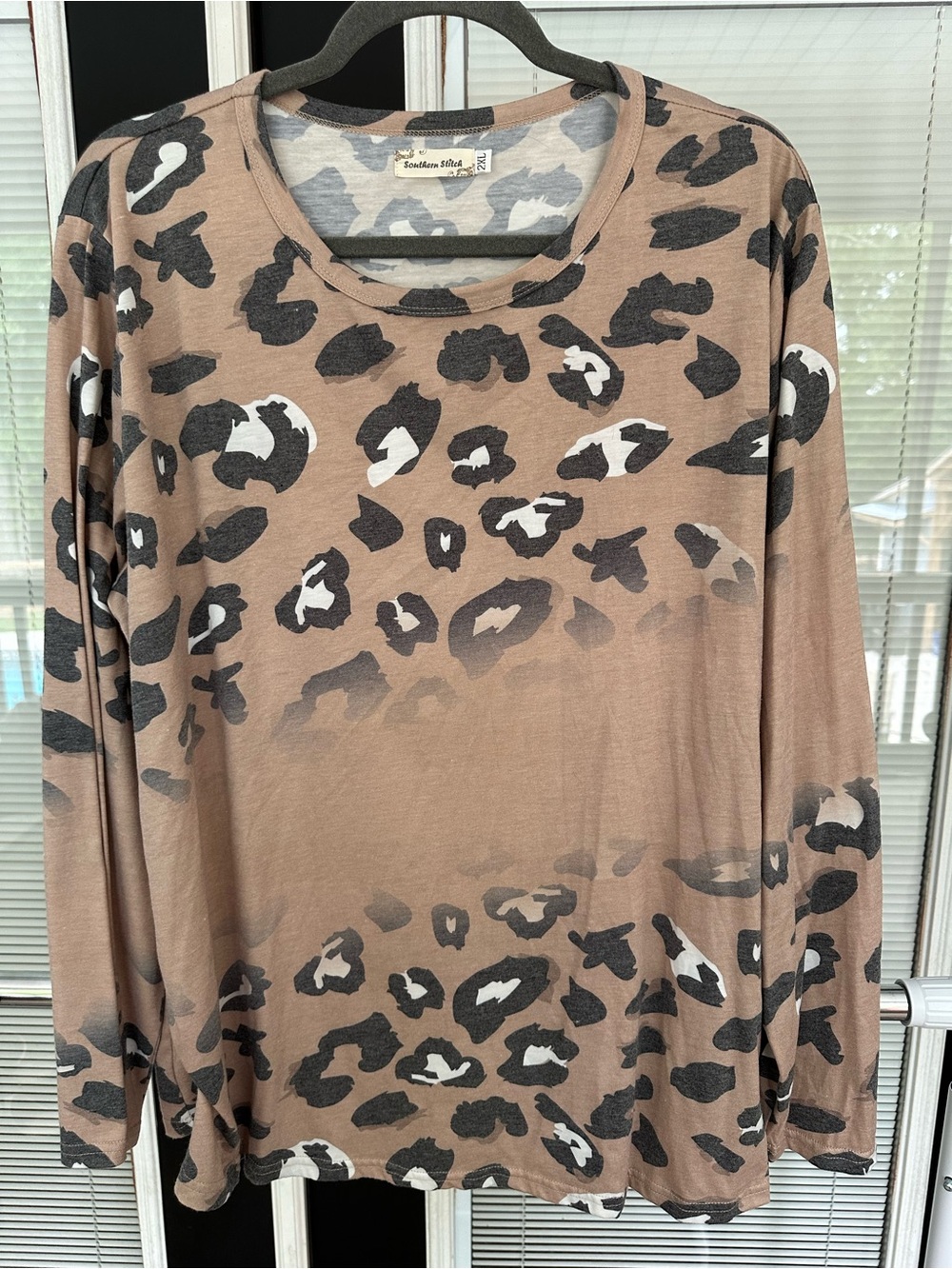 Sz 2X Southern Stitch Animal Print Long Sleeve Top - Taupe Leopard. Never worn!